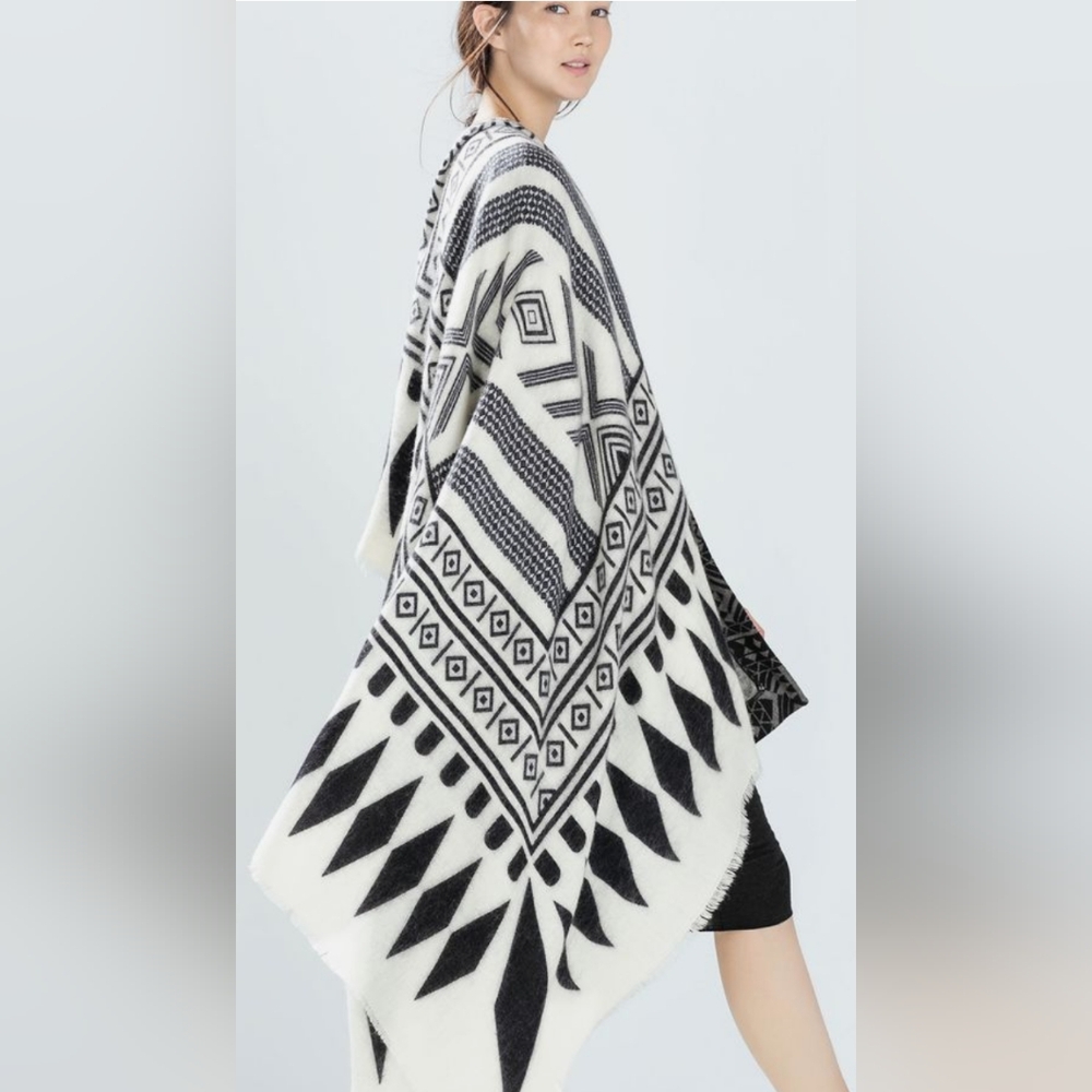Anthropologie Riga Black and White Patterned Scarf
